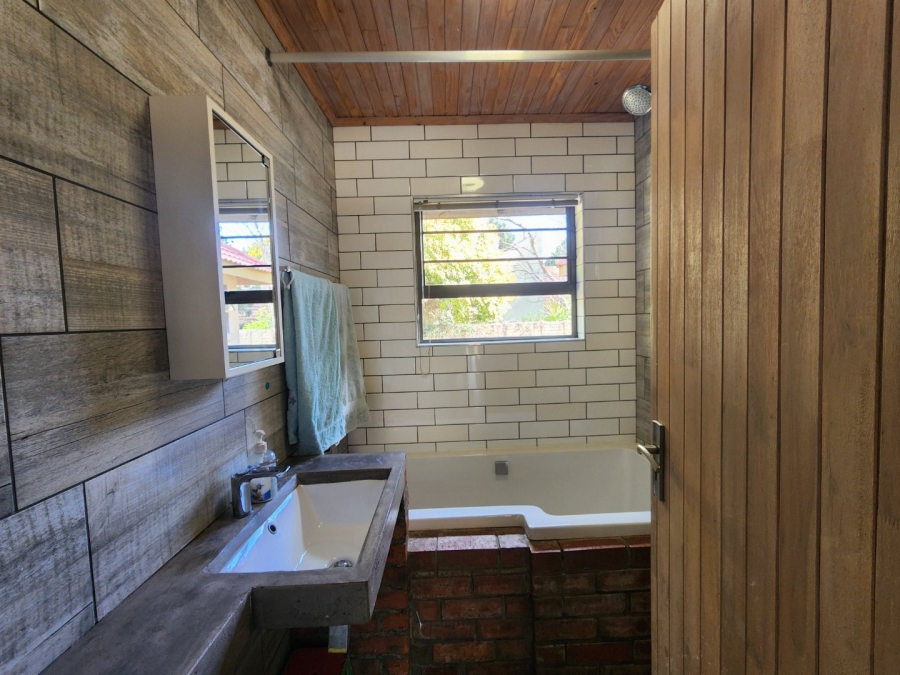 3 Bedroom Property for Sale in Pentagon Park Free State